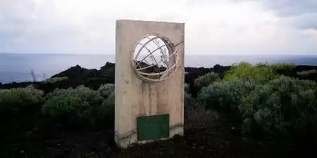 Monumento al Meridiano Cero